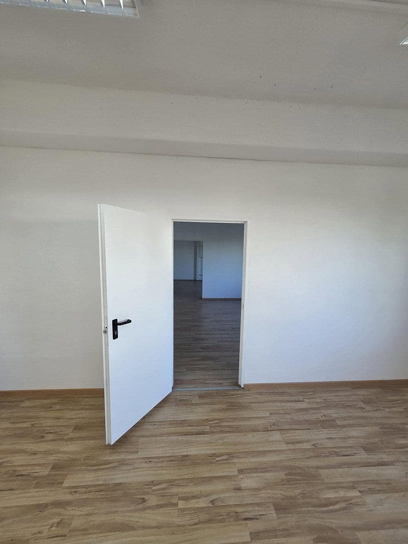 Pronájem kanceláře 187 m², Würzburg, Bavorsko Pronájem kanceláře 187 m², Würzburg, Bavorsko