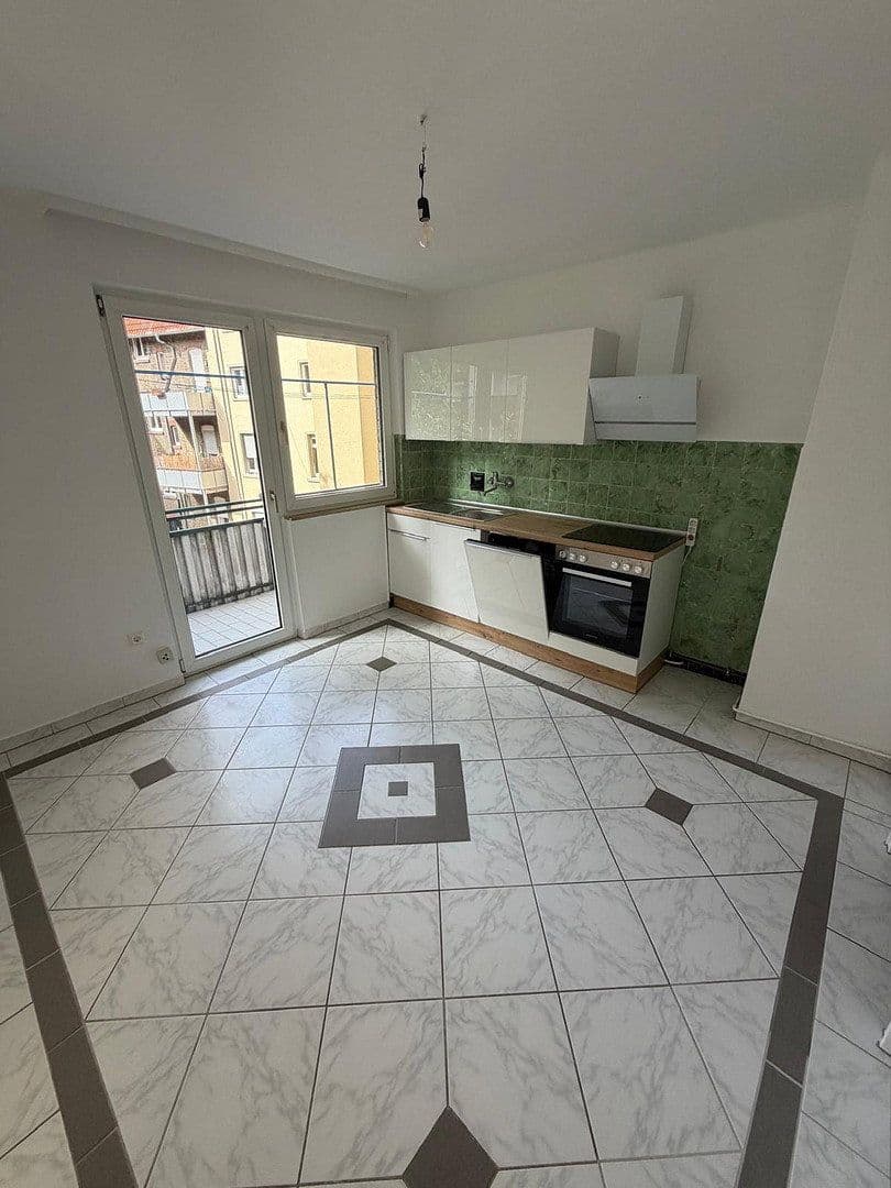 Pronájem bytu 2+1 64 m², Mannheim, Bádensko-Württembersko Pronájem bytu 2+1 64 m², Mannheim, Bádensko-Württembersko