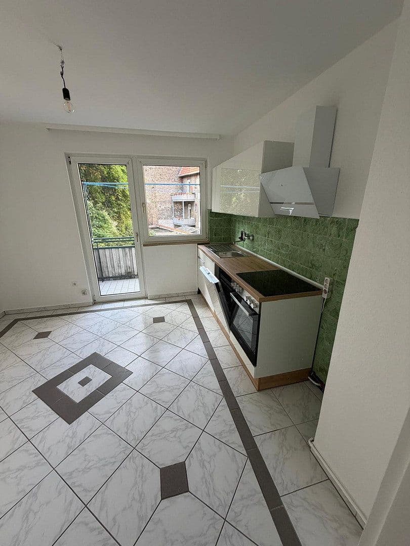 Pronájem bytu 2+1 64 m², Mannheim, Bádensko-Württembersko Pronájem bytu 2+1 64 m², Mannheim, Bádensko-Württembersko