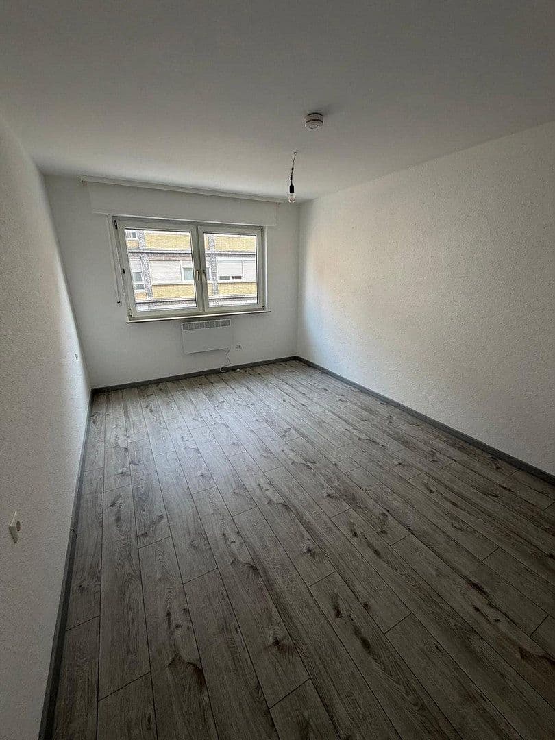 Pronájem bytu 2+1 64 m², Mannheim, Bádensko-Württembersko Pronájem bytu 2+1 64 m², Mannheim, Bádensko-Württembersko