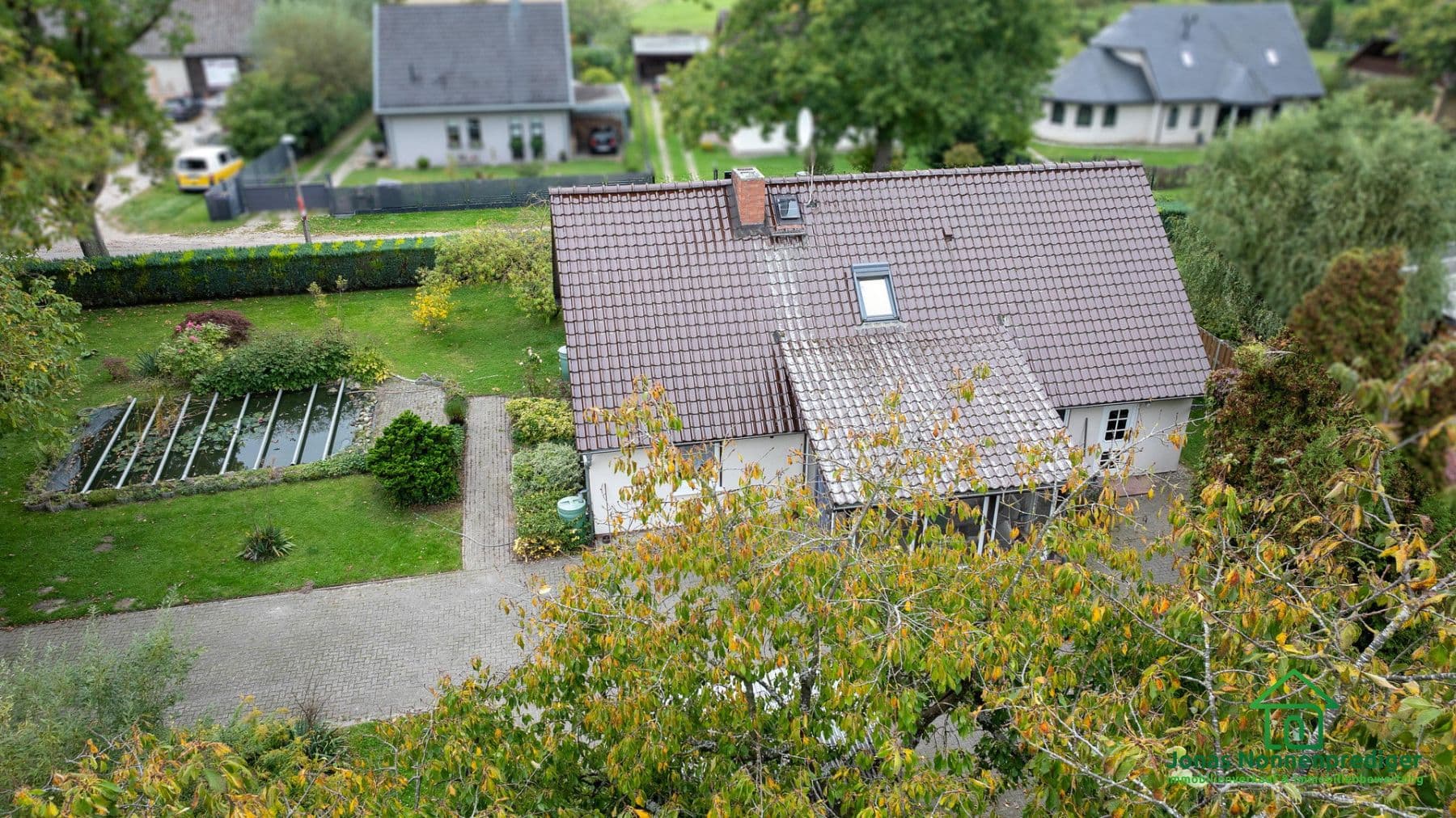 Prodej domu 135 m², pozemek 2.847 m², Trebbower Straße 8, Schwerin, Mecklenburg-Vorpommern Prodej domu 135 m², pozemek 2.847 m², Trebbower Straße 8, Schwerin, Mecklenburg-Vorpommern