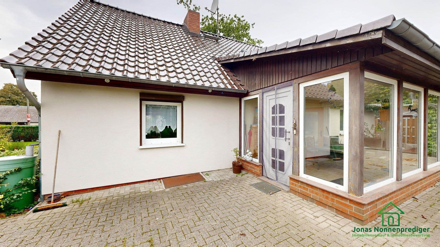 Prodej domu 135 m², pozemek 2.847 m², Trebbower Straße 8, Schwerin, Mecklenburg-Vorpommern Prodej domu 135 m², pozemek 2.847 m², Trebbower Straße 8, Schwerin, Mecklenburg-Vorpommern