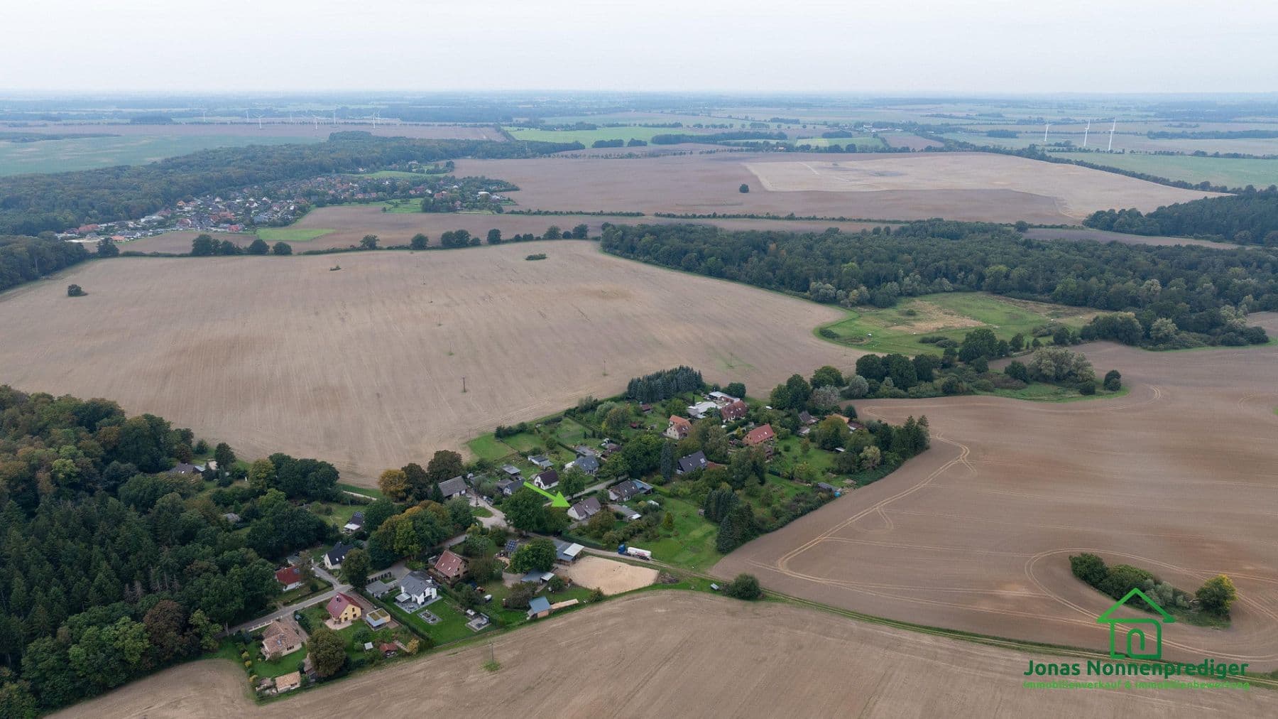 Prodej domu 135 m², pozemek 2.847 m², Trebbower Straße 8, Schwerin, Mecklenburg-Vorpommern Prodej domu 135 m², pozemek 2.847 m², Trebbower Straße 8, Schwerin, Mecklenburg-Vorpommern