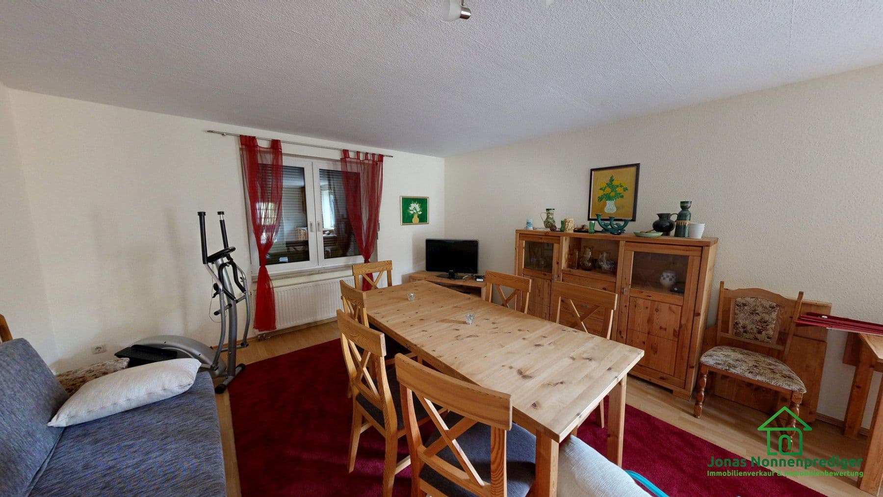 Prodej domu 135 m², pozemek 2.847 m², Trebbower Straße 8, Schwerin, Mecklenburg-Vorpommern Prodej domu 135 m², pozemek 2.847 m², Trebbower Straße 8, Schwerin, Mecklenburg-Vorpommern