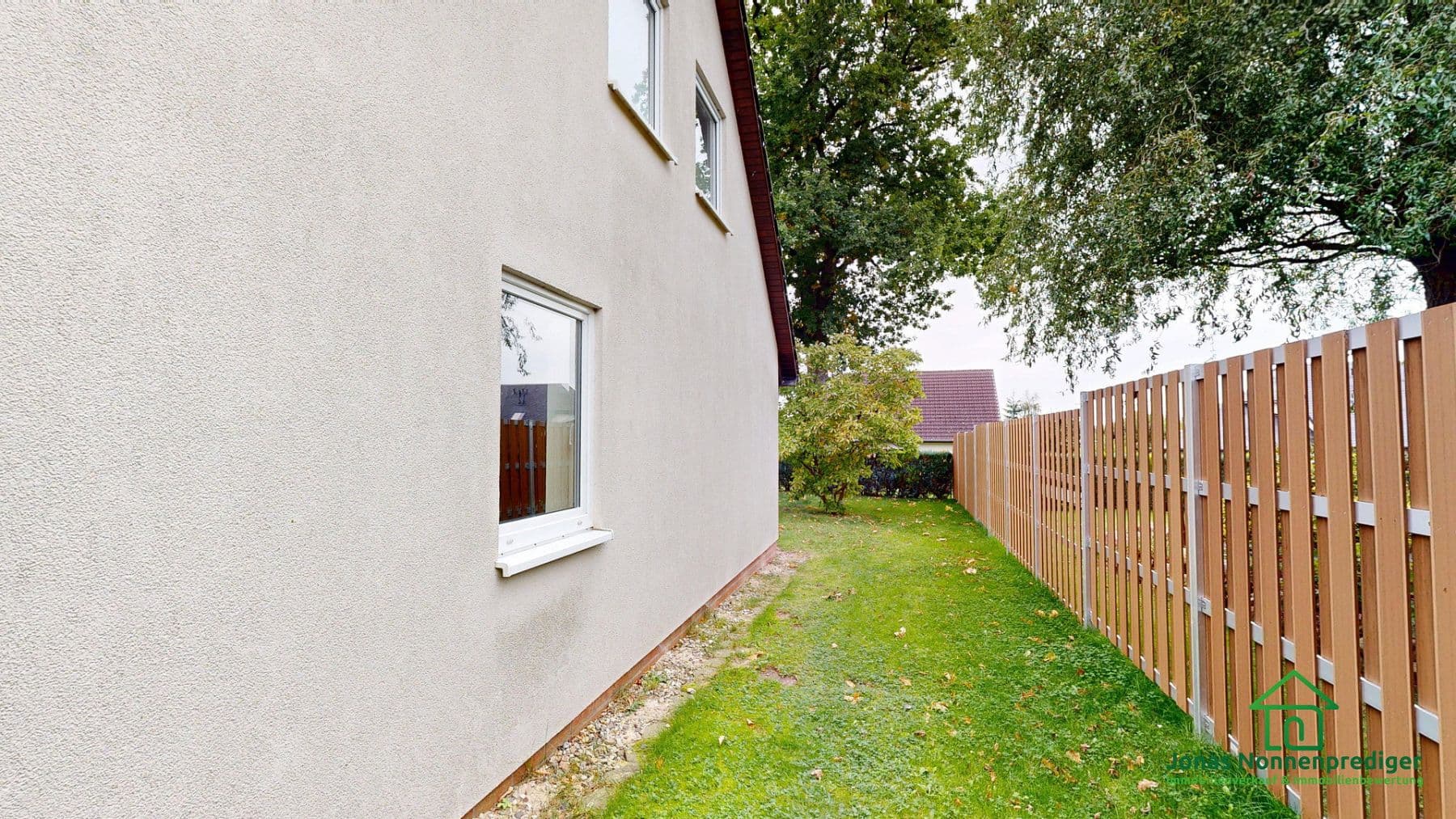 Prodej domu 135 m², pozemek 2.847 m², Trebbower Straße 8, Schwerin, Mecklenburg-Vorpommern Prodej domu 135 m², pozemek 2.847 m², Trebbower Straße 8, Schwerin, Mecklenburg-Vorpommern