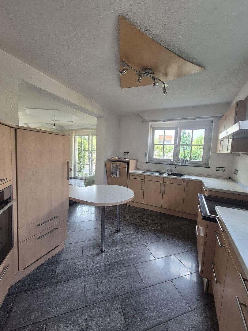 Prodej domu 160 m², pozemek 394 m², Alte Steigstraße 1, Bammental, Bádensko-Württembersko Prodej domu 160 m², pozemek 394 m², Alte Steigstraße 1, Bammental, Bádensko-Württembersko
