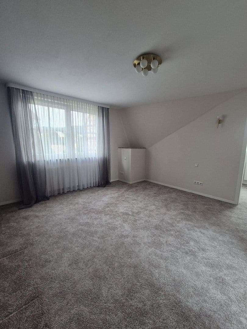 Prodej domu 160 m², pozemek 394 m², Alte Steigstraße 1, Bammental, Bádensko-Württembersko Prodej domu 160 m², pozemek 394 m², Alte Steigstraße 1, Bammental, Bádensko-Württembersko