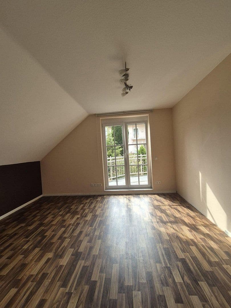 Prodej domu 160 m², pozemek 394 m², Alte Steigstraße 1, Bammental, Bádensko-Württembersko Prodej domu 160 m², pozemek 394 m², Alte Steigstraße 1, Bammental, Bádensko-Württembersko