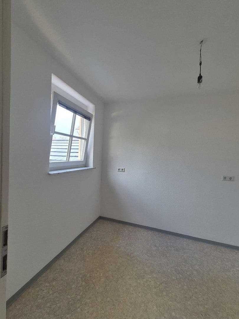 Prodej domu 160 m², pozemek 394 m², Alte Steigstraße 1, Bammental, Bádensko-Württembersko Prodej domu 160 m², pozemek 394 m², Alte Steigstraße 1, Bammental, Bádensko-Württembersko