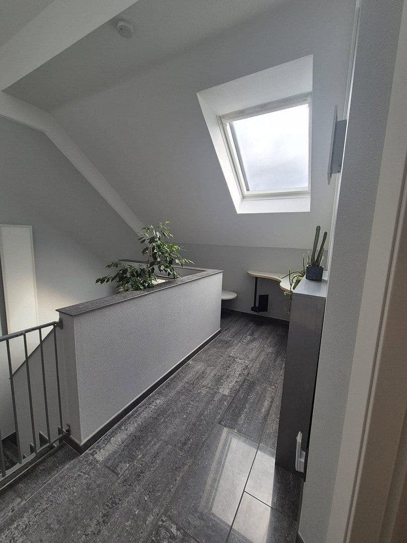 Prodej domu 160 m², pozemek 394 m², Alte Steigstraße 1, Bammental, Bádensko-Württembersko Prodej domu 160 m², pozemek 394 m², Alte Steigstraße 1, Bammental, Bádensko-Württembersko