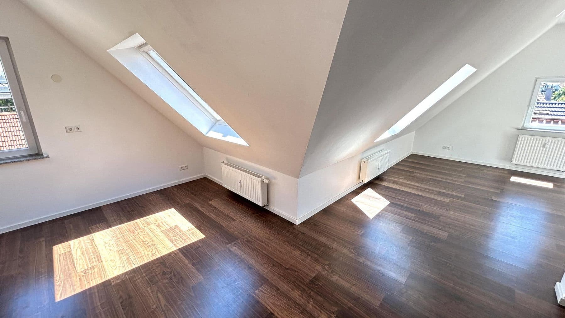 Prodej bytu 2+1 49 m², Mittlere Beutau 69, Esslingen am Neckar, Bádensko-Württembersko Prodej bytu 2+1 49 m², Mittlere Beutau 69, Esslingen am Neckar, Bádensko-Württembersko