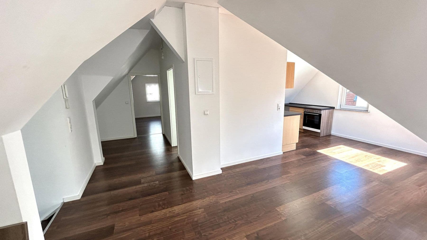 Prodej bytu 2+1 49 m², Mittlere Beutau 69, Esslingen am Neckar, Bádensko-Württembersko Prodej bytu 2+1 49 m², Mittlere Beutau 69, Esslingen am Neckar, Bádensko-Württembersko
