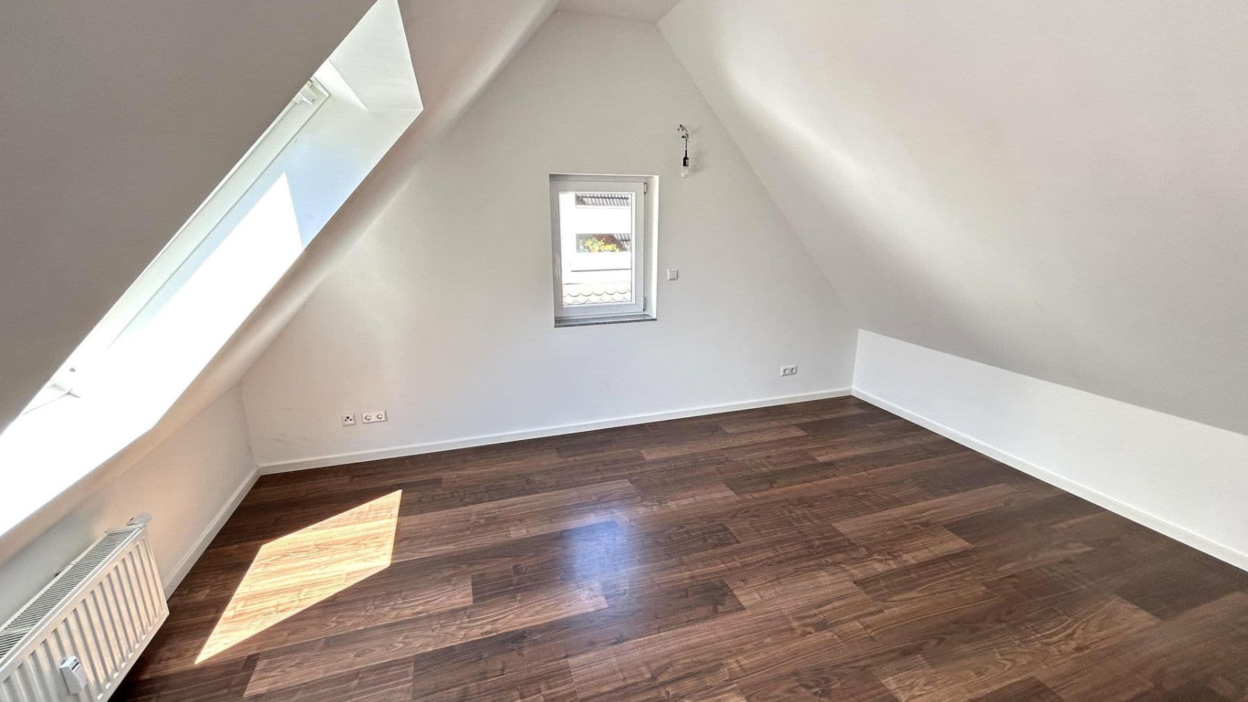 Prodej bytu 2+1 49 m², Mittlere Beutau 69, Esslingen am Neckar, Bádensko-Württembersko Prodej bytu 2+1 49 m², Mittlere Beutau 69, Esslingen am Neckar, Bádensko-Württembersko