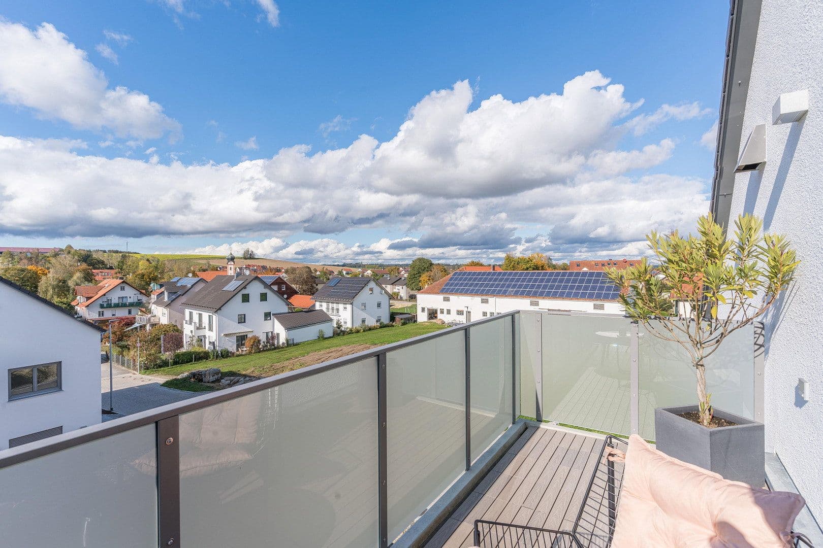 Pronájem bytu 2+1 65 m², Nelkenweg 10, Freising, Bavorsko Pronájem bytu 2+1 65 m², Nelkenweg 10, Freising, Bavorsko