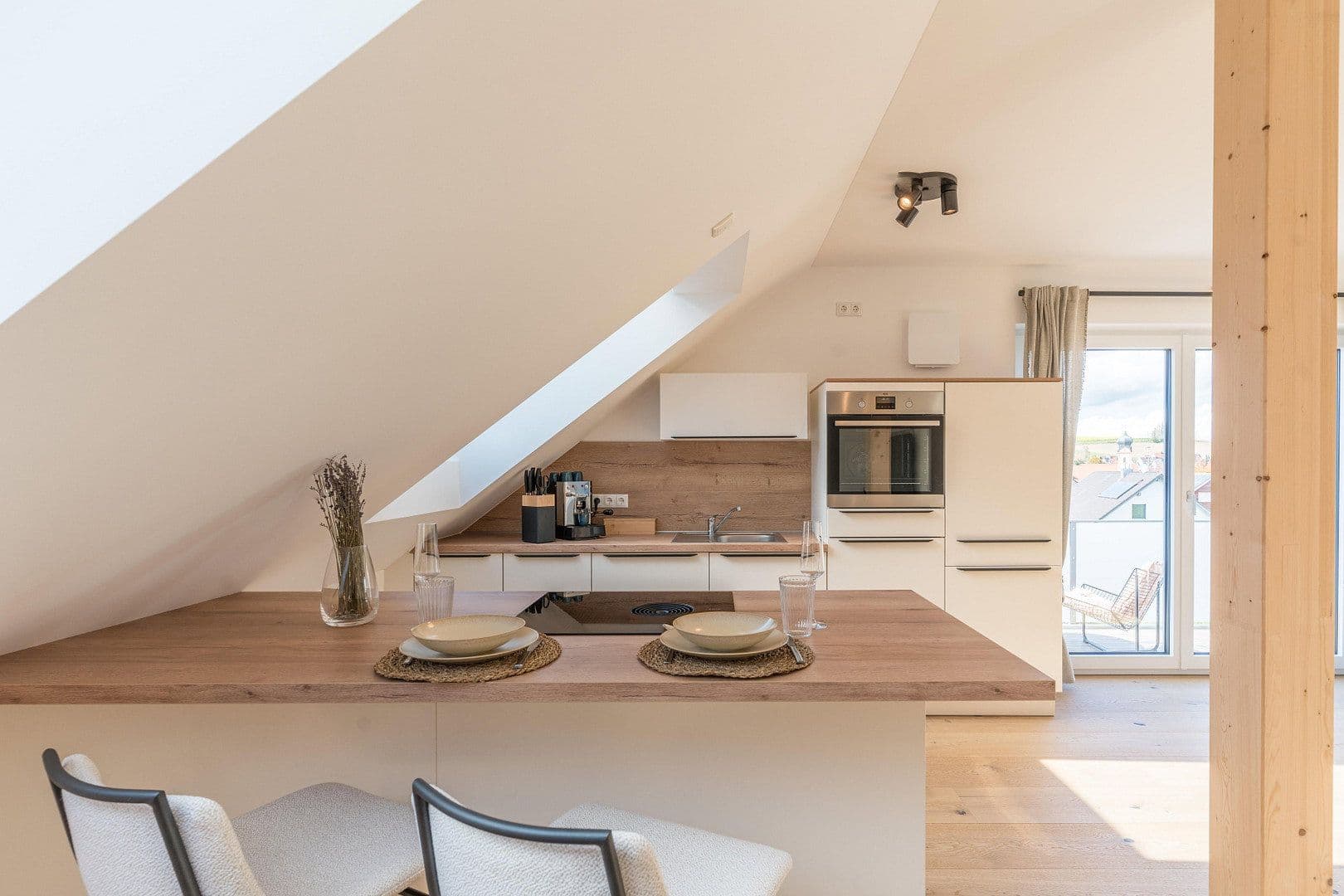 Pronájem bytu 2+1 65 m², Nelkenweg 10, Freising, Bavorsko Pronájem bytu 2+1 65 m², Nelkenweg 10, Freising, Bavorsko
