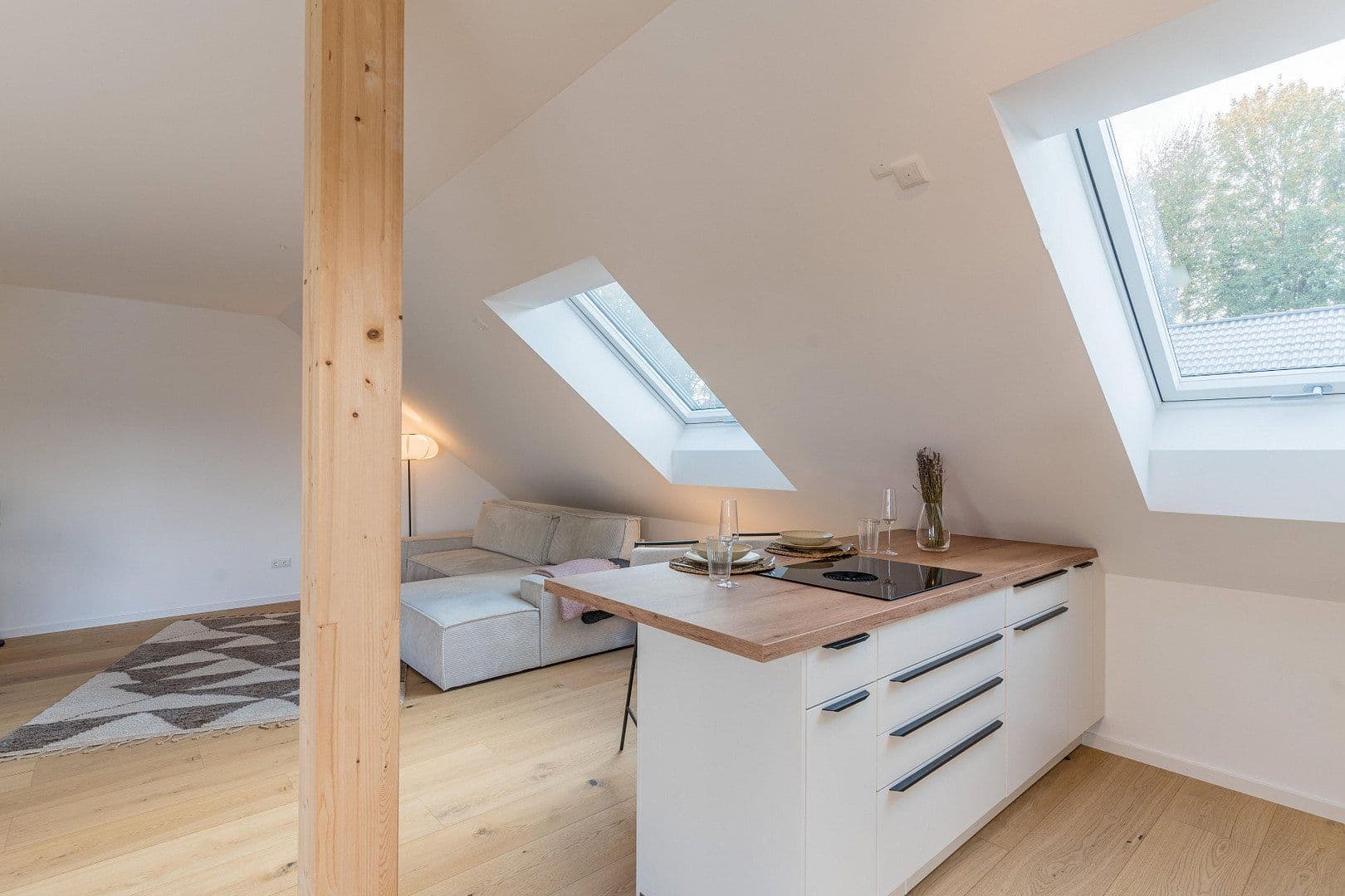 Pronájem bytu 2+1 65 m², Nelkenweg 10, Freising, Bavorsko Pronájem bytu 2+1 65 m², Nelkenweg 10, Freising, Bavorsko
