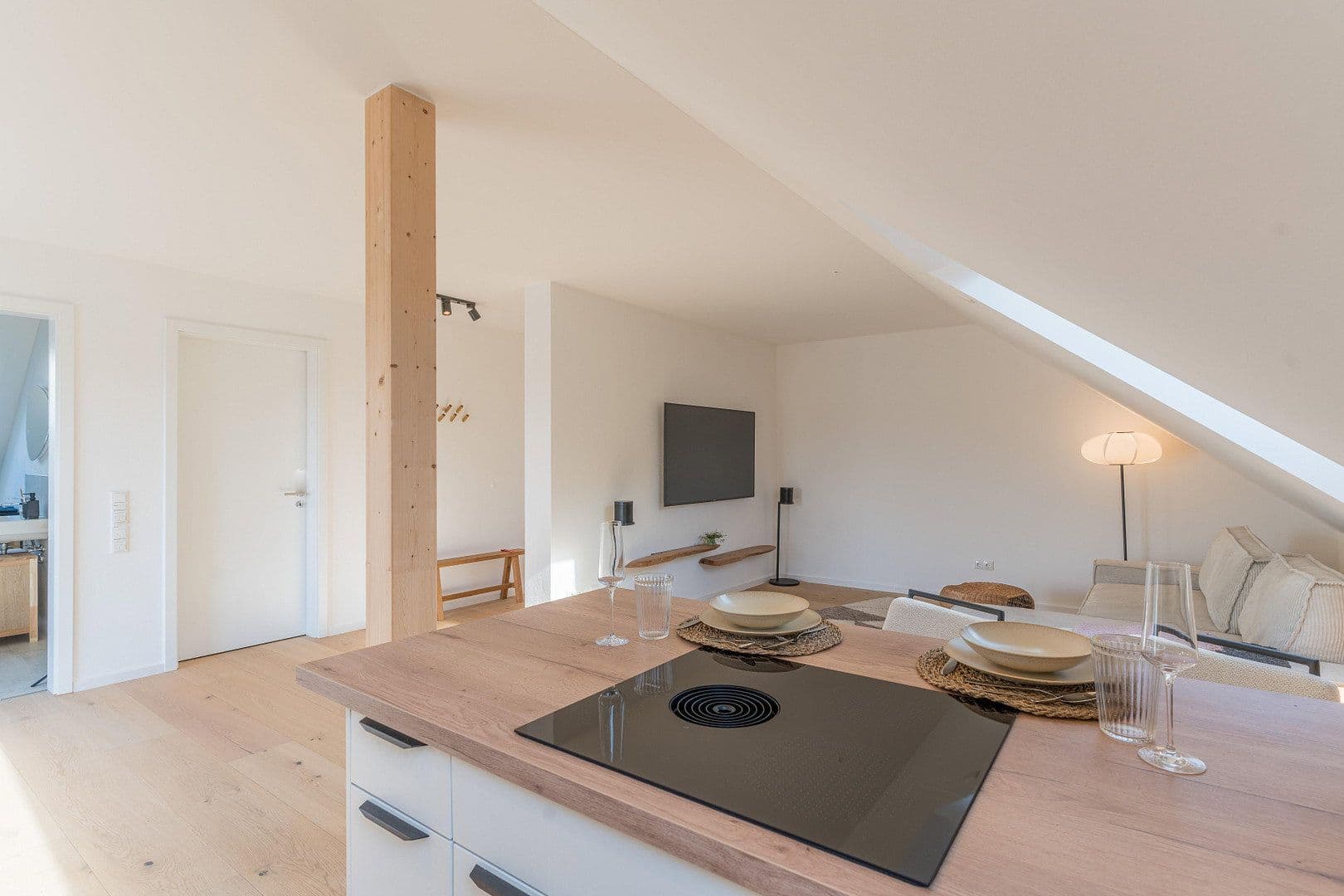 Pronájem bytu 2+1 65 m², Nelkenweg 10, Freising, Bavorsko Pronájem bytu 2+1 65 m², Nelkenweg 10, Freising, Bavorsko