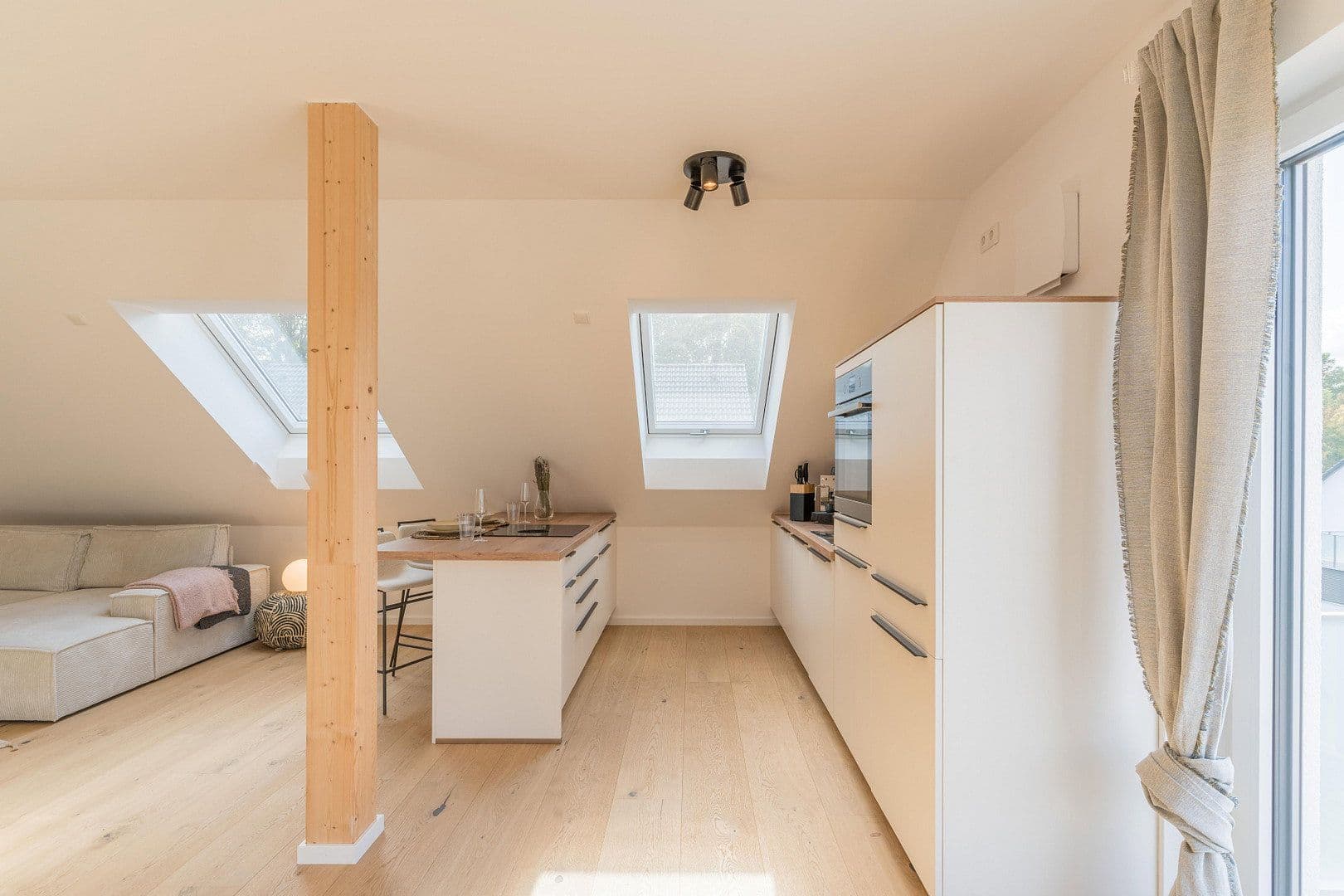 Pronájem bytu 2+1 65 m², Nelkenweg 10, Freising, Bavorsko Pronájem bytu 2+1 65 m², Nelkenweg 10, Freising, Bavorsko