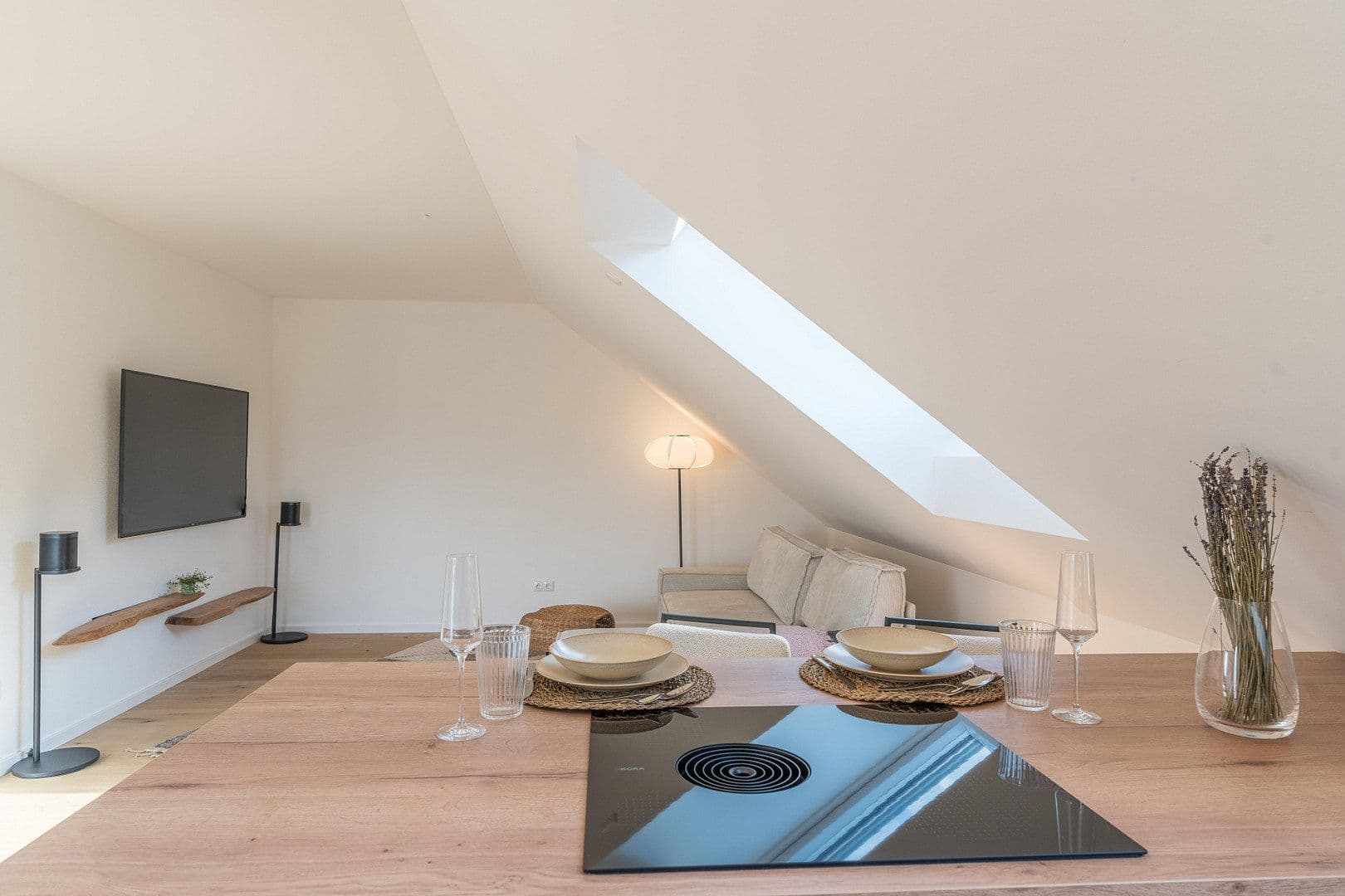 Pronájem bytu 2+1 65 m², Nelkenweg 10, Freising, Bavorsko Pronájem bytu 2+1 65 m², Nelkenweg 10, Freising, Bavorsko