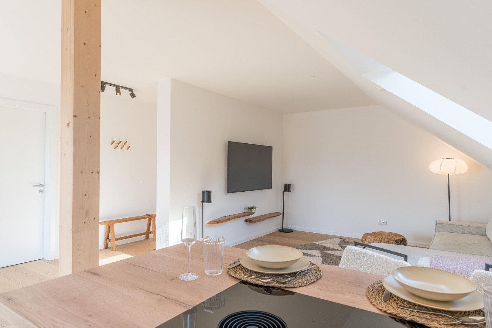 Pronájem bytu 2+1 65 m², Nelkenweg 10, Freising, Bavorsko Pronájem bytu 2+1 65 m², Nelkenweg 10, Freising, Bavorsko
