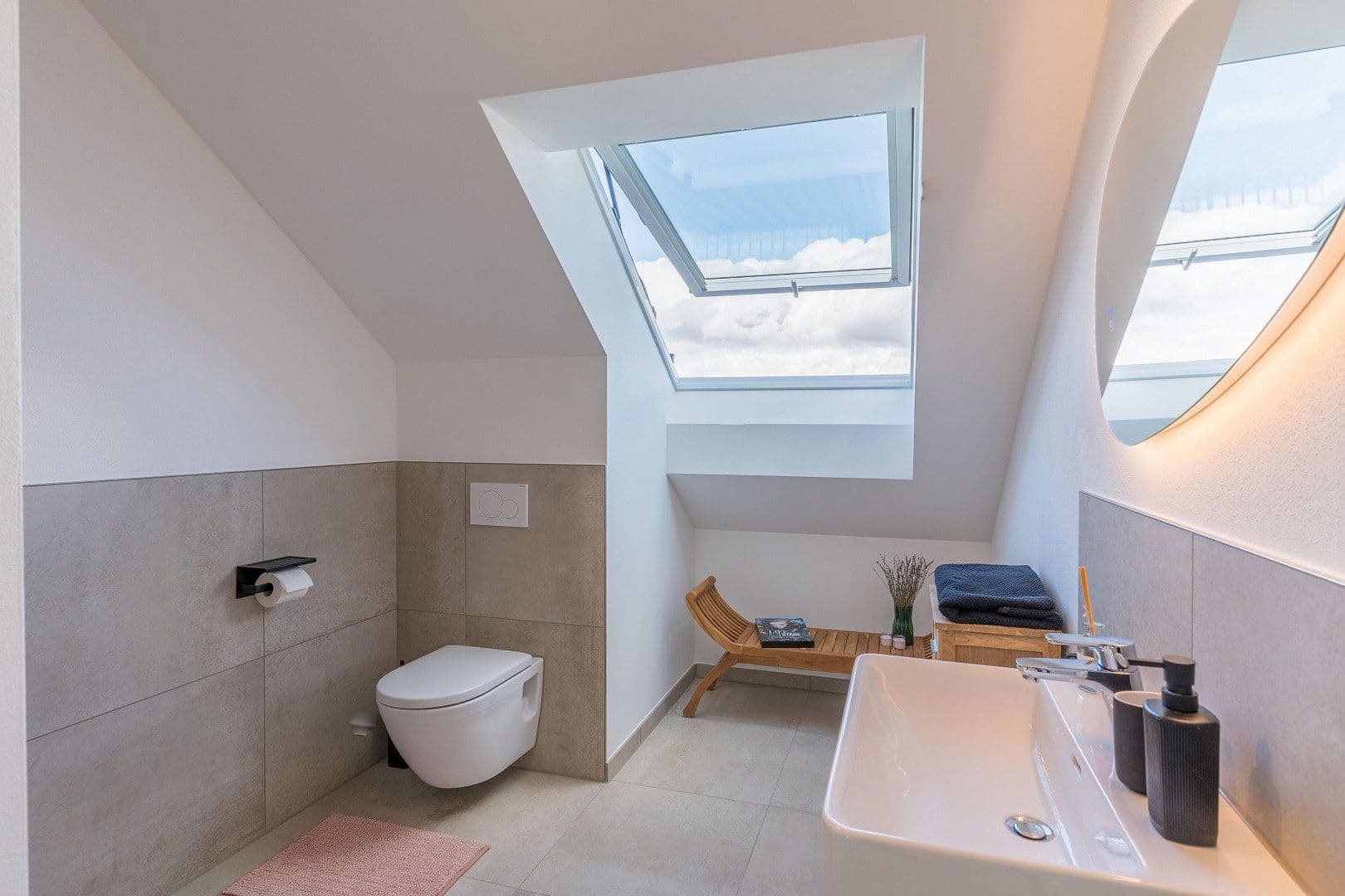 Pronájem bytu 2+1 65 m², Nelkenweg 10, Freising, Bavorsko Pronájem bytu 2+1 65 m², Nelkenweg 10, Freising, Bavorsko
