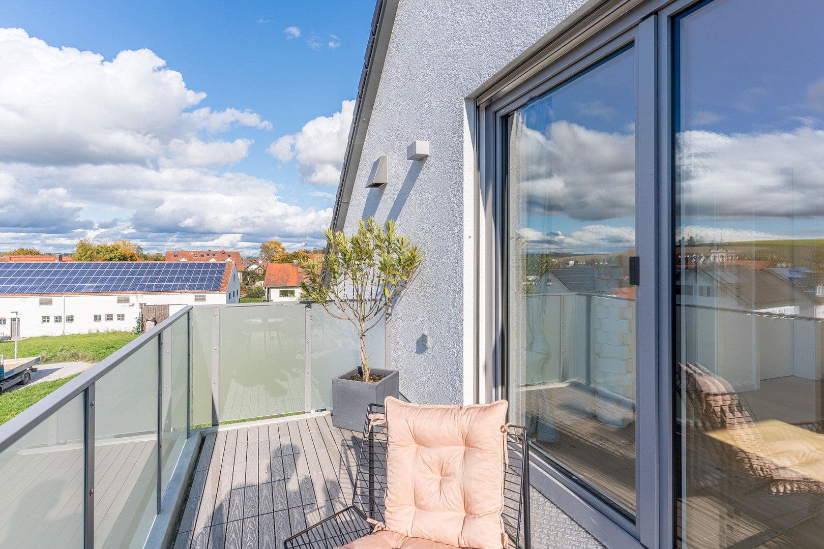 Pronájem bytu 2+1 65 m², Nelkenweg 10, Freising, Bavorsko Pronájem bytu 2+1 65 m², Nelkenweg 10, Freising, Bavorsko