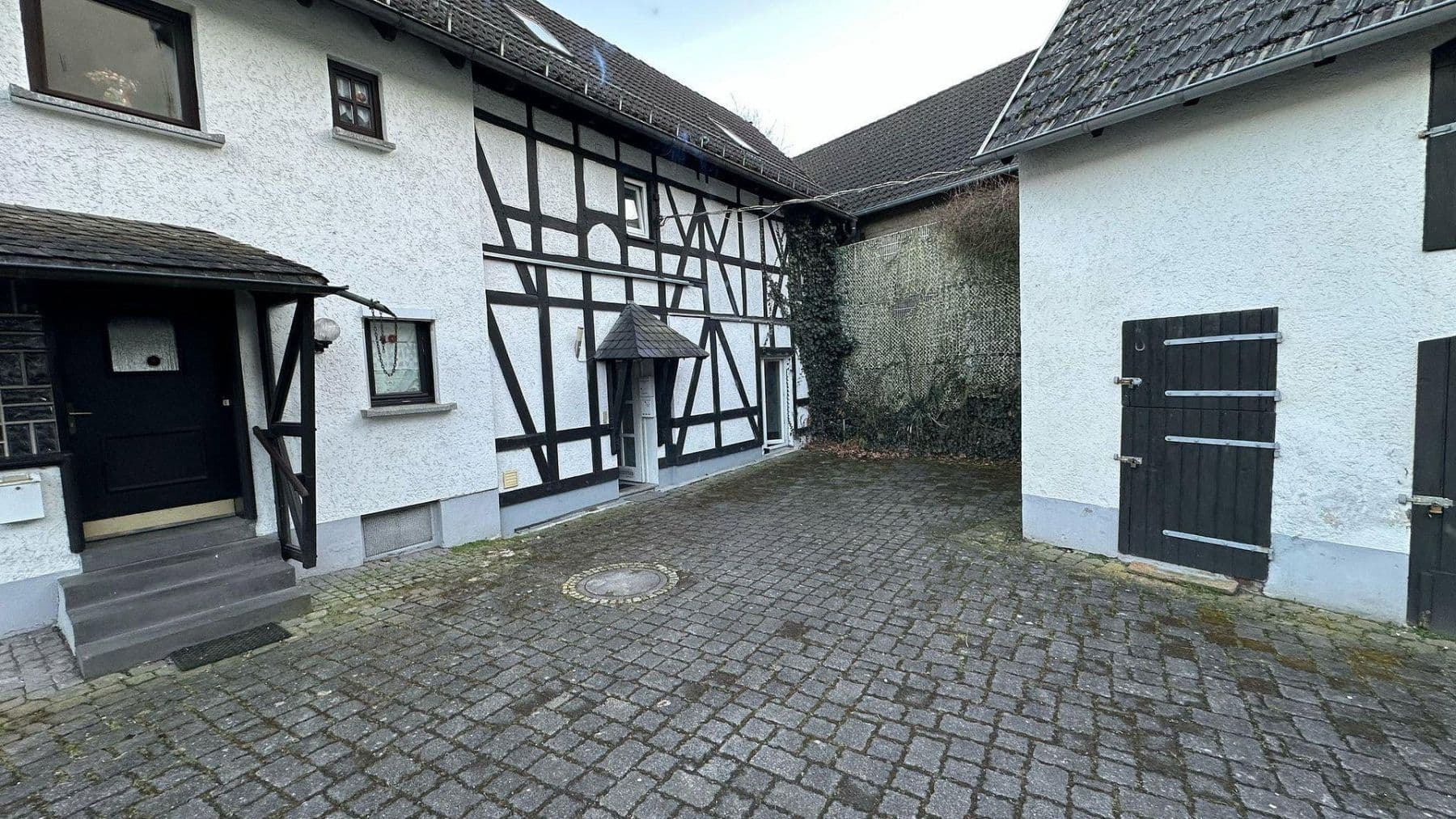 Pronájem bytu 1+1 42 m², Burglahr, Porýní-Falc Pronájem bytu 1+1 42 m², Burglahr, Porýní-Falc