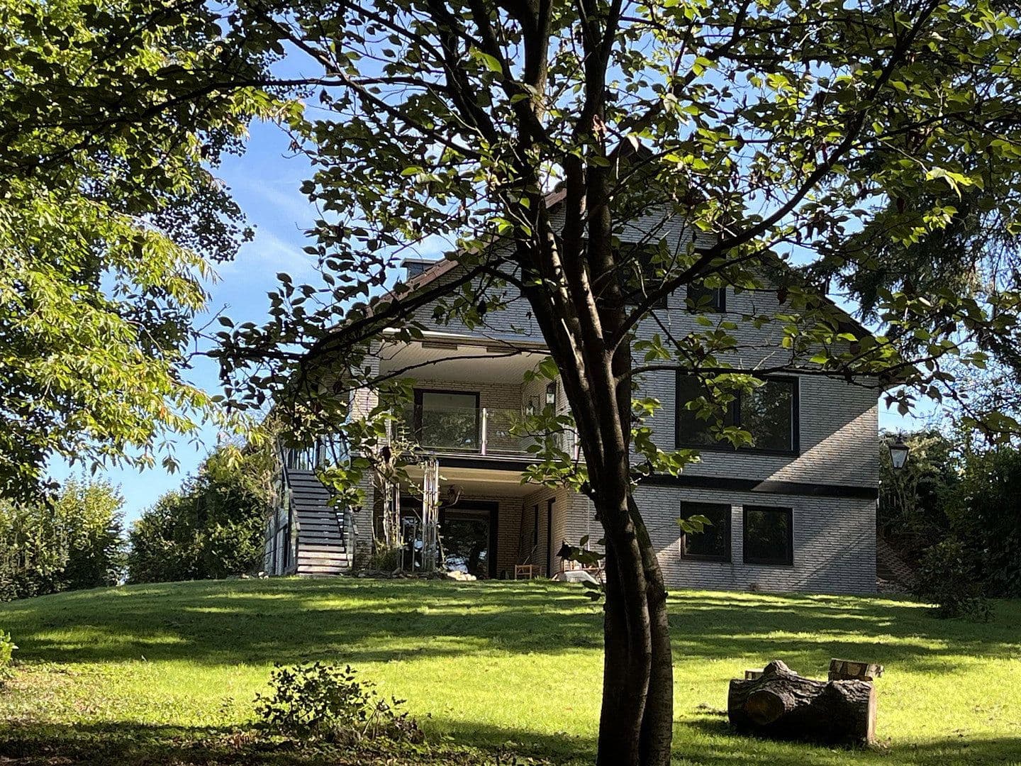Prodej domu 350 m², pozemek 2.540 m², Overath, Severní Porýní-Vestfálsko Prodej domu 350 m², pozemek 2.540 m², Overath, Severní Porýní-Vestfálsko