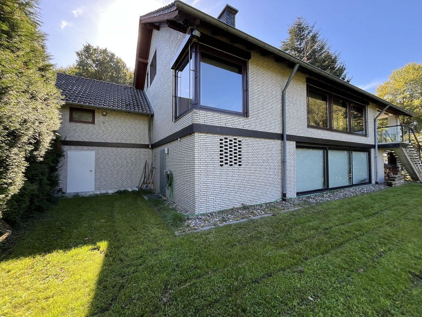 Prodej domu 350 m², pozemek 2.540 m², Overath, Severní Porýní-Vestfálsko Prodej domu 350 m², pozemek 2.540 m², Overath, Severní Porýní-Vestfálsko