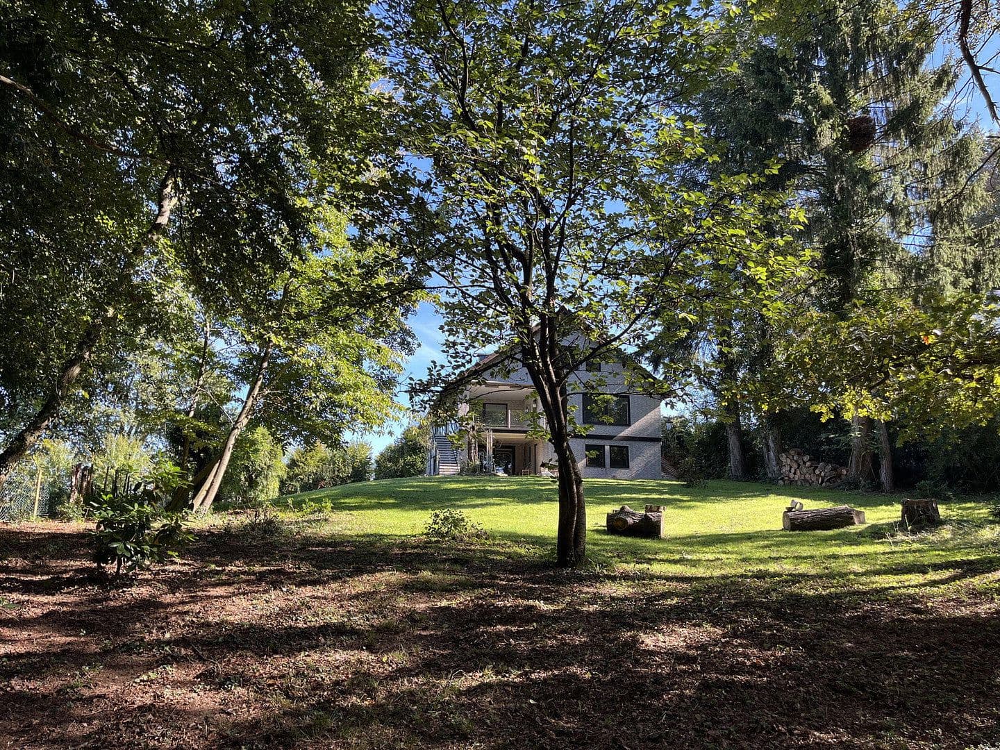 Prodej domu 350 m², pozemek 2.540 m², Overath, Severní Porýní-Vestfálsko Prodej domu 350 m², pozemek 2.540 m², Overath, Severní Porýní-Vestfálsko