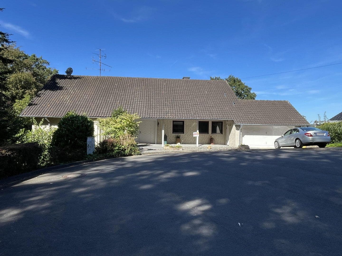 Prodej domu 350 m², pozemek 2.540 m², Overath, Severní Porýní-Vestfálsko Prodej domu 350 m², pozemek 2.540 m², Overath, Severní Porýní-Vestfálsko