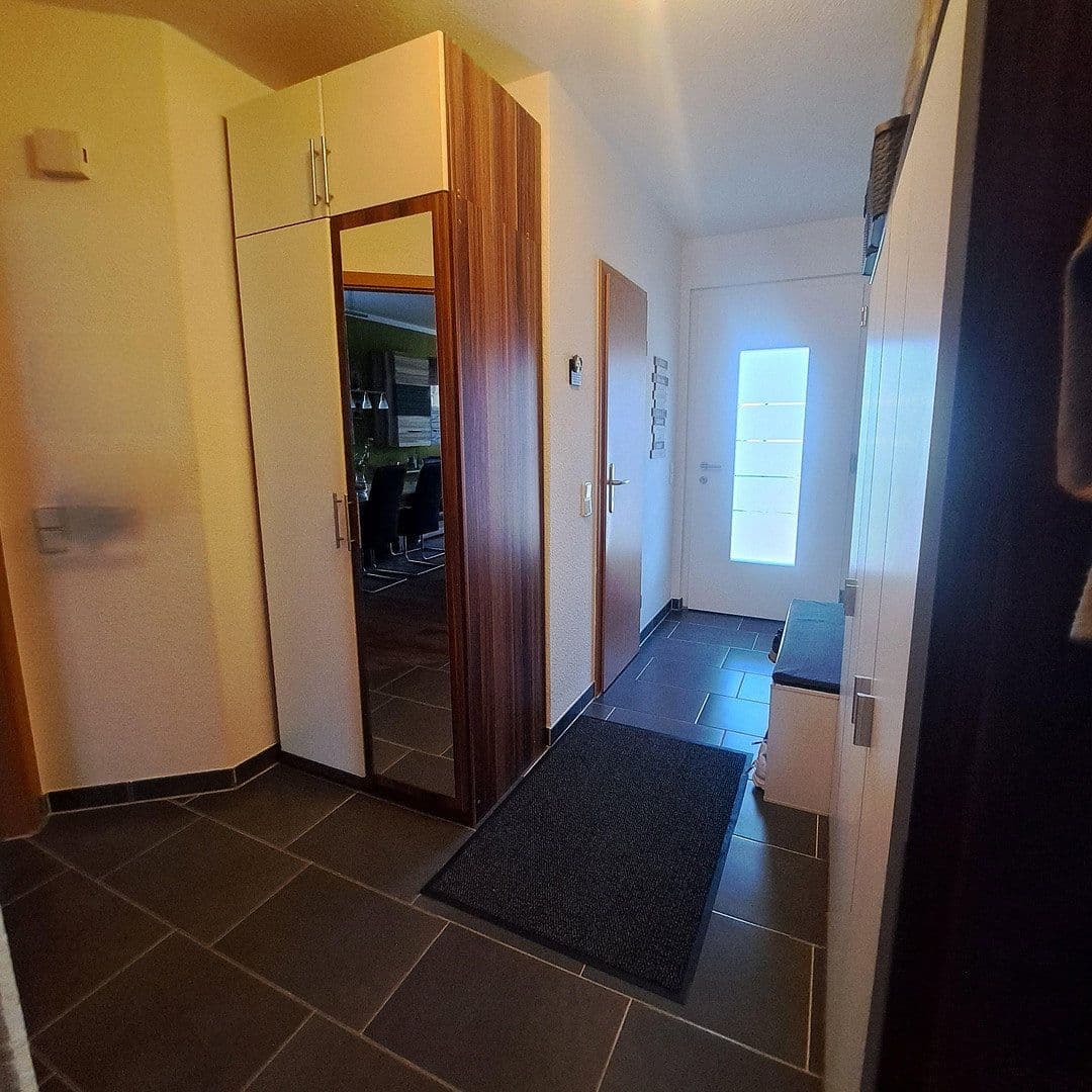 Prodej domu 125 m², pozemek 166 m², Brackenheim, Bádensko-Württembersko Prodej domu 125 m², pozemek 166 m², Brackenheim, Bádensko-Württembersko