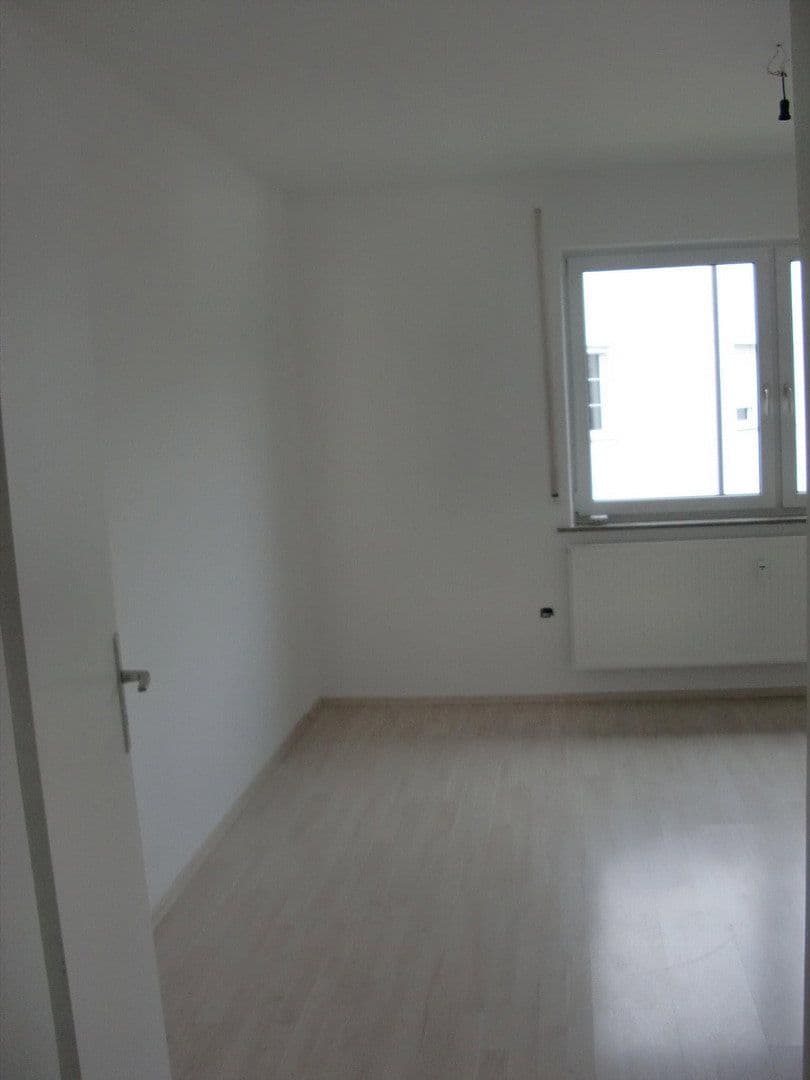 Pronájem bytu 3+1 75 m², Ulm, Bádensko-Württembersko Pronájem bytu 3+1 75 m², Ulm, Bádensko-Württembersko