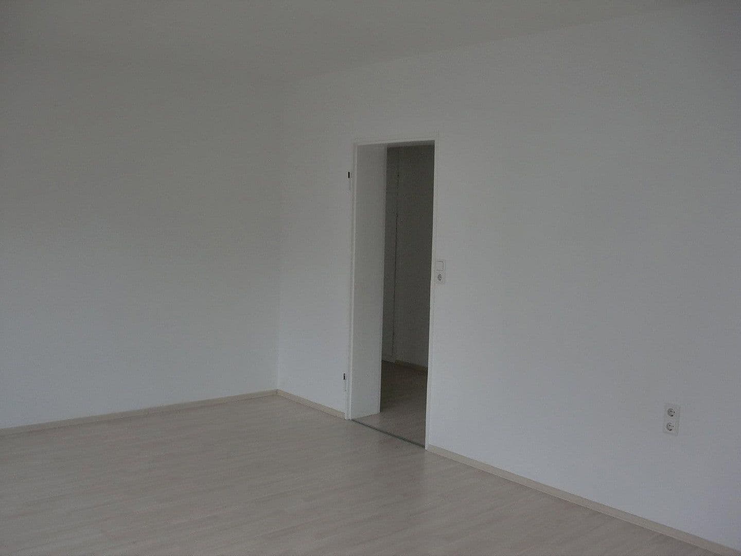 Pronájem bytu 3+1 75 m², Ulm, Bádensko-Württembersko Pronájem bytu 3+1 75 m², Ulm, Bádensko-Württembersko