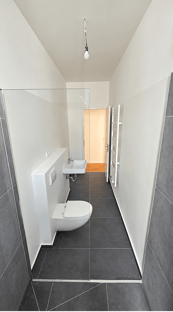 Prodej bytu 3+1 72 m², Badensche Straße 45A, Berlin, Berlín Prodej bytu 3+1 72 m², Badensche Straße 45A, Berlin, Berlín