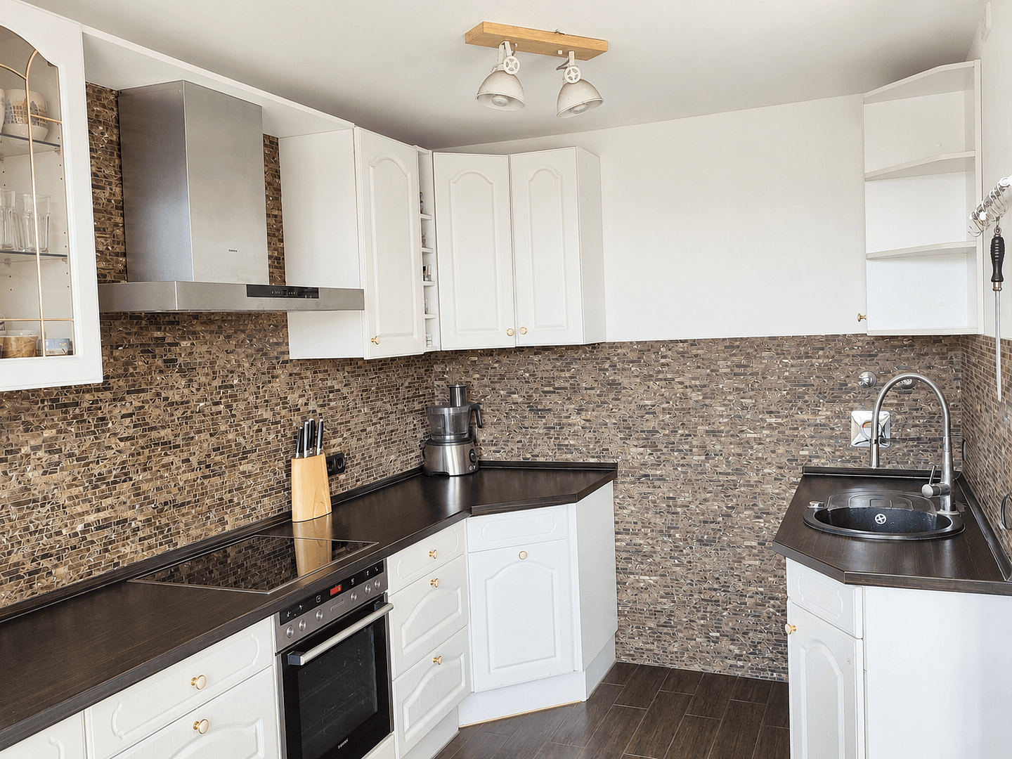 Prodej bytu 3+1 92 m², Münsinger Straße 4, Berlin, Berlín Prodej bytu 3+1 92 m², Münsinger Straße 4, Berlin, Berlín