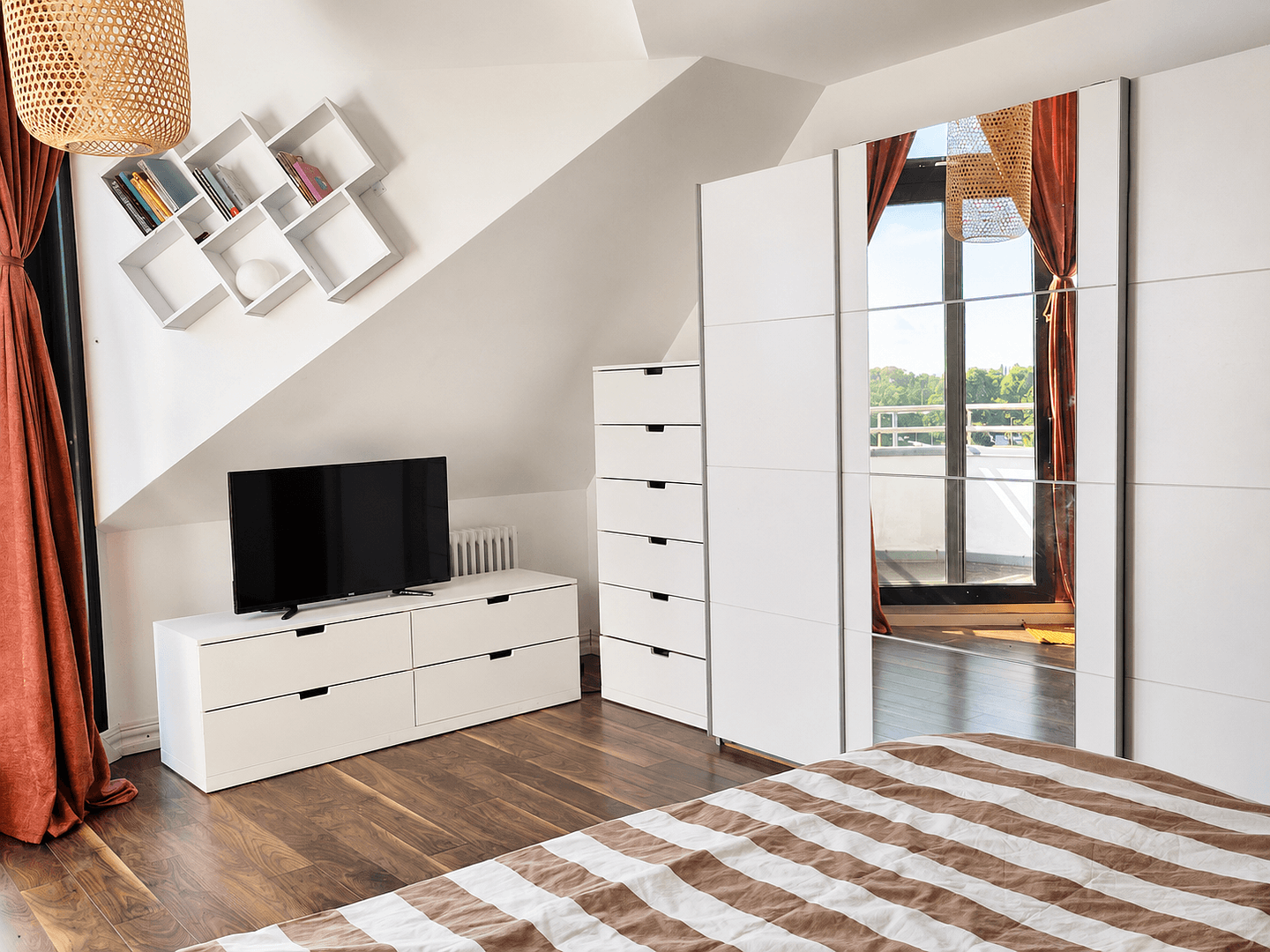Prodej bytu 3+1 92 m², Münsinger Straße 4, Berlin, Berlín Prodej bytu 3+1 92 m², Münsinger Straße 4, Berlin, Berlín