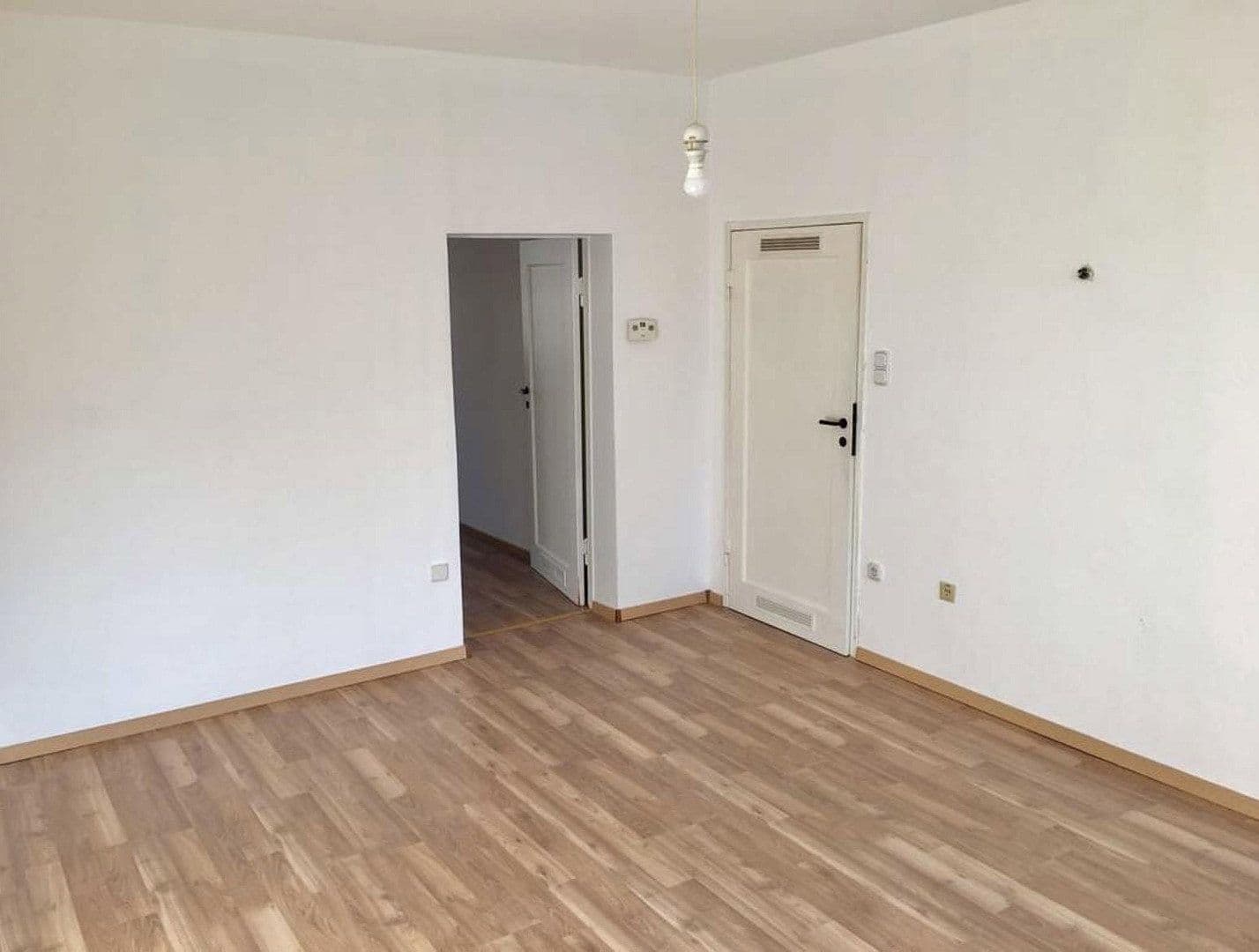 Prodej bytu 2+1 45 m², Palleskestrasse 15, Frankfurt, Hessen Prodej bytu 2+1 45 m², Palleskestrasse 15, Frankfurt, Hessen
