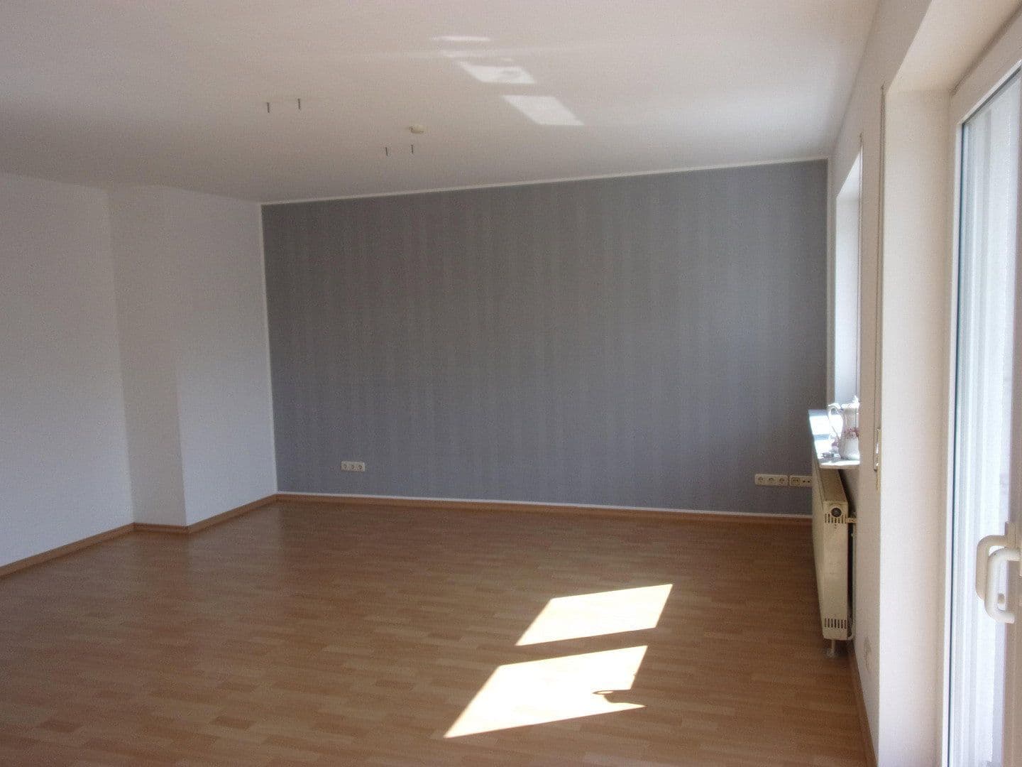 Pronájem bytu 3+kk 92 m², Im Hohlweg 36, Sulzbach (Taunus), Hessen Pronájem bytu 3+kk 92 m², Im Hohlweg 36, Sulzbach (Taunus), Hessen