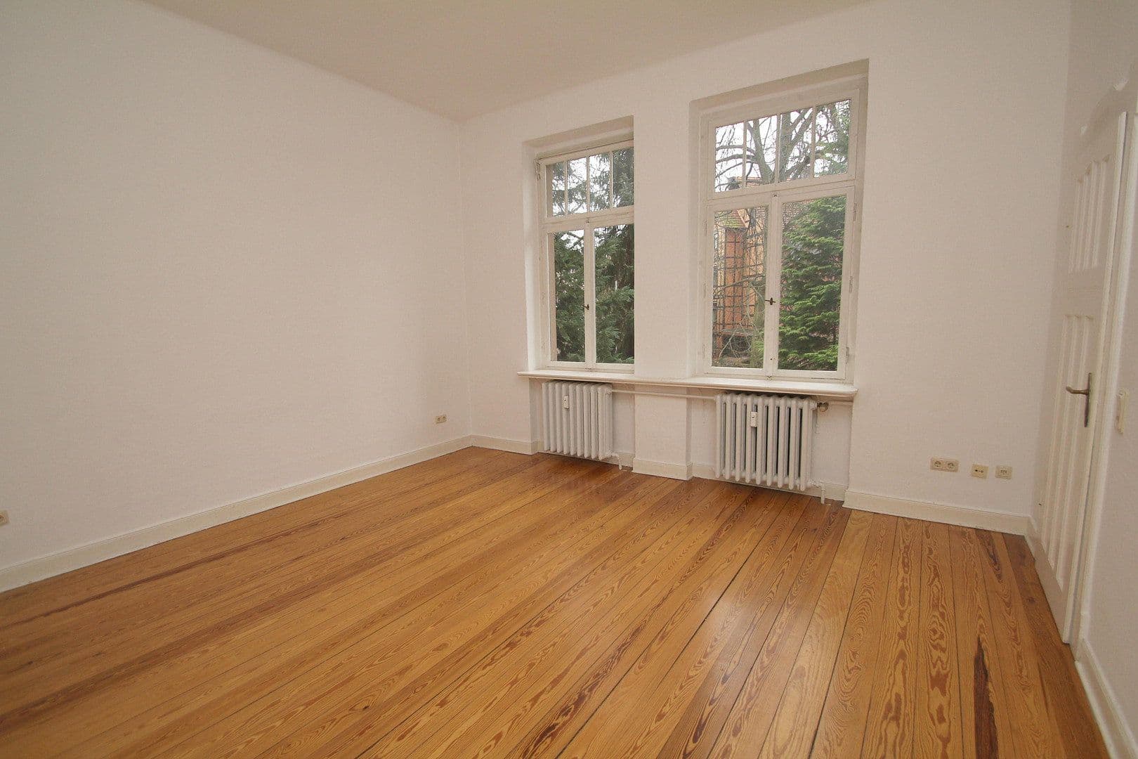 Pronájem bytu 3+1 109 m², Baurat-Gerber-Straße 18, Göttingen, Dolní Sasko Pronájem bytu 3+1 109 m², Baurat-Gerber-Straße 18, Göttingen, Dolní Sasko