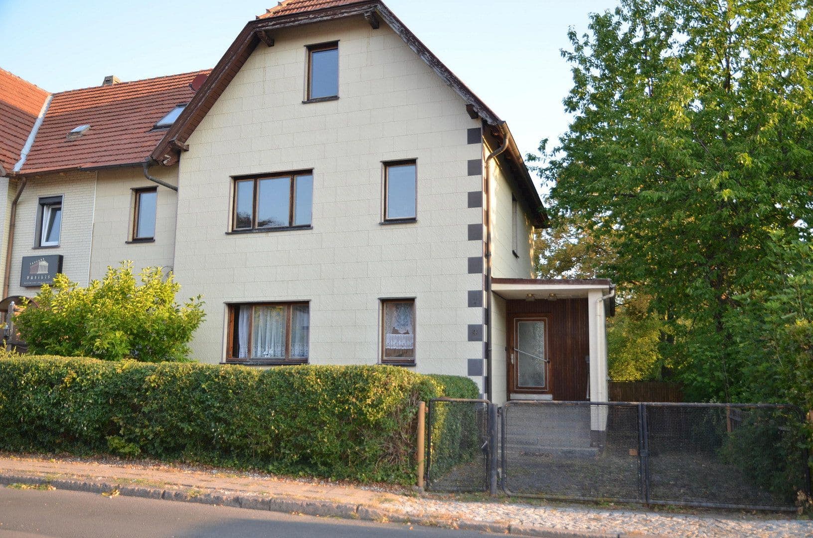 Prodej domu 166 m², pozemek 553 m², Gothaer Str. 4, Ohrdruf, Durynsko Prodej domu 166 m², pozemek 553 m², Gothaer Str. 4, Ohrdruf, Durynsko