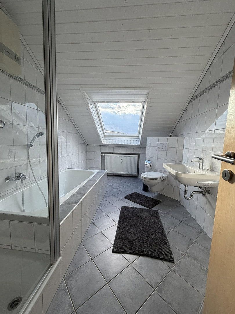 Pronájem bytu 3+1 104 m², Paderborn, Severní Porýní-Vestfálsko Pronájem bytu 3+1 104 m², Paderborn, Severní Porýní-Vestfálsko