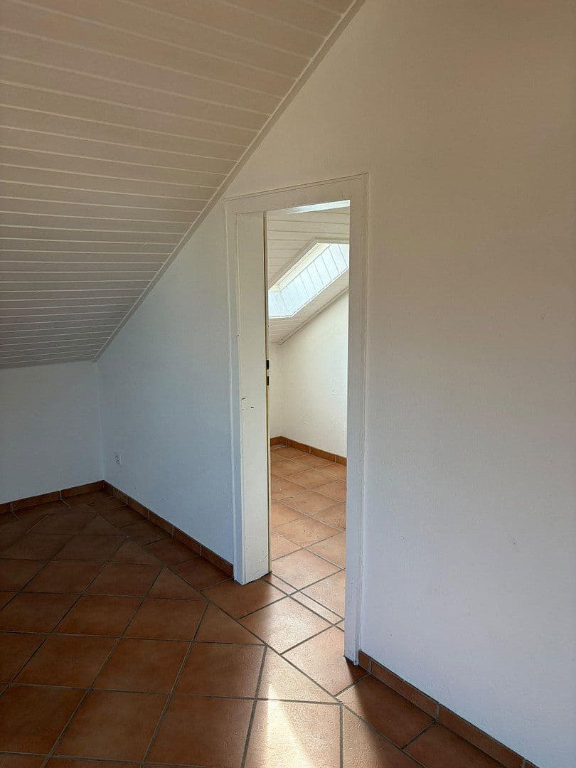 Pronájem bytu 3+1 104 m², Paderborn, Severní Porýní-Vestfálsko Pronájem bytu 3+1 104 m², Paderborn, Severní Porýní-Vestfálsko