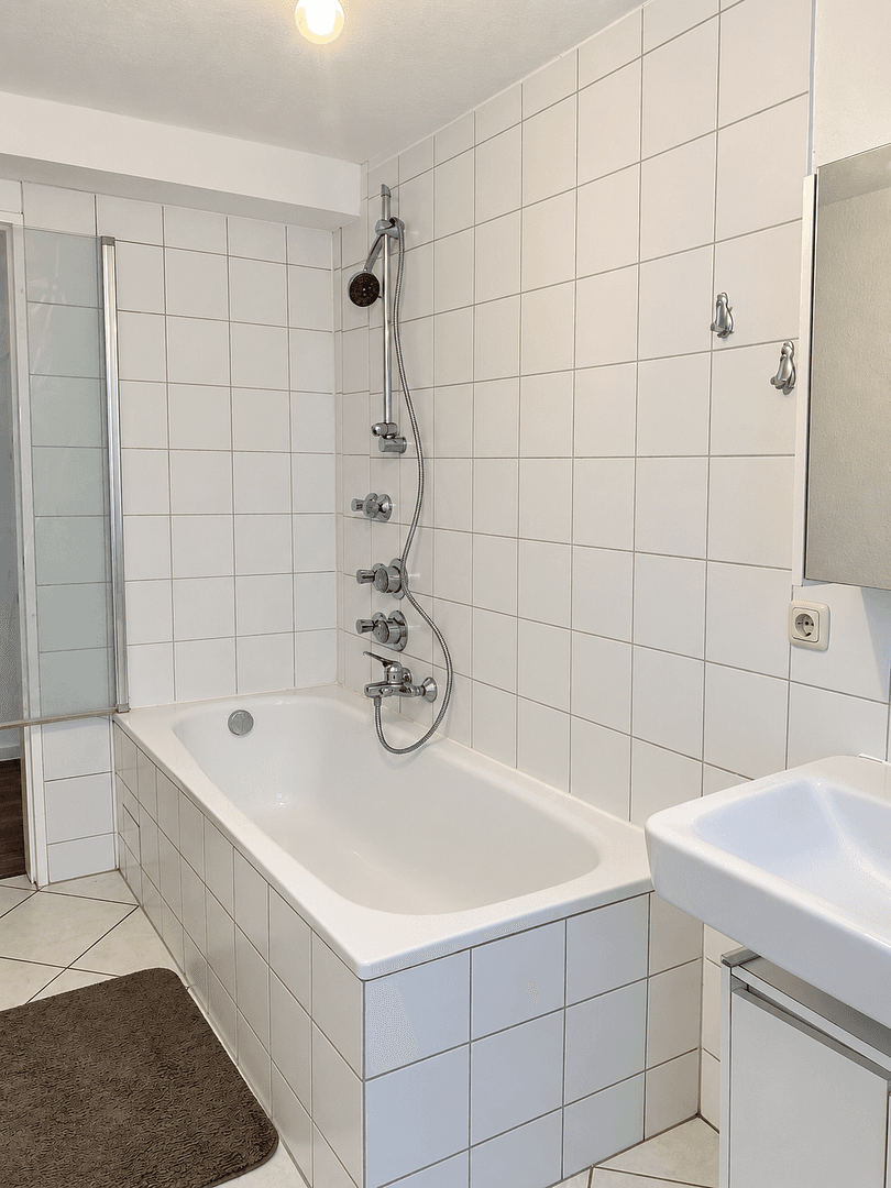 Pronájem bytu 3+1 77 m², Marburger Straße 9, Burgwald, Hessen Pronájem bytu 3+1 77 m², Marburger Straße 9, Burgwald, Hessen