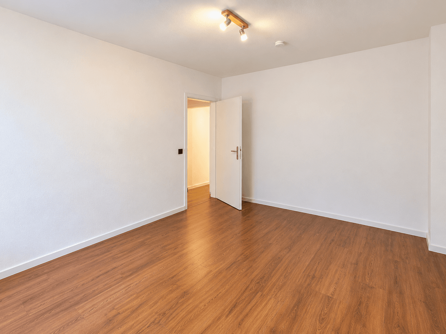 Pronájem bytu 2+1 55 m², Gabelsbergerstr. 5, Duisburg, Severní Porýní-Vestfálsko Pronájem bytu 2+1 55 m², Gabelsbergerstr. 5, Duisburg, Severní Porýní-Vestfálsko