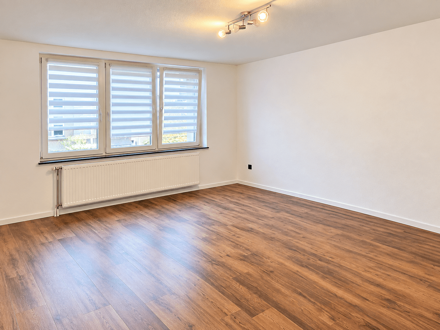 Pronájem bytu 2+1 55 m², Gabelsbergerstr. 5, Duisburg, Severní Porýní-Vestfálsko Pronájem bytu 2+1 55 m², Gabelsbergerstr. 5, Duisburg, Severní Porýní-Vestfálsko