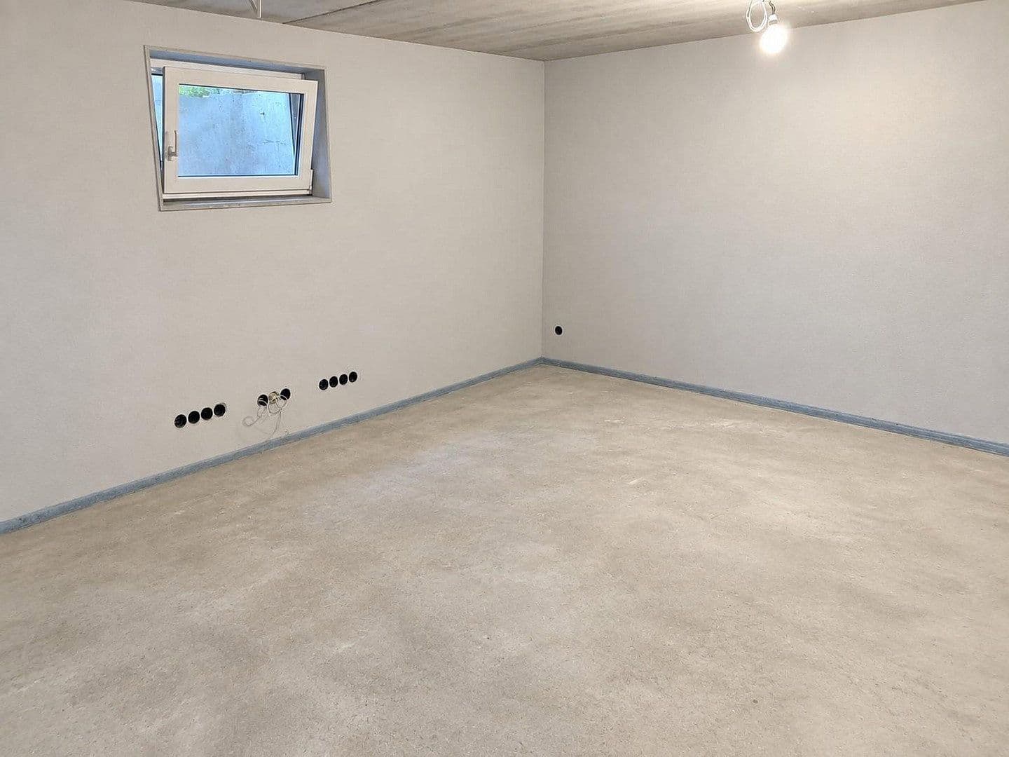 Prodej domu 226 m², pozemek 542 m², Pattensen, Dolní Sasko Prodej domu 226 m², pozemek 542 m², Pattensen, Dolní Sasko