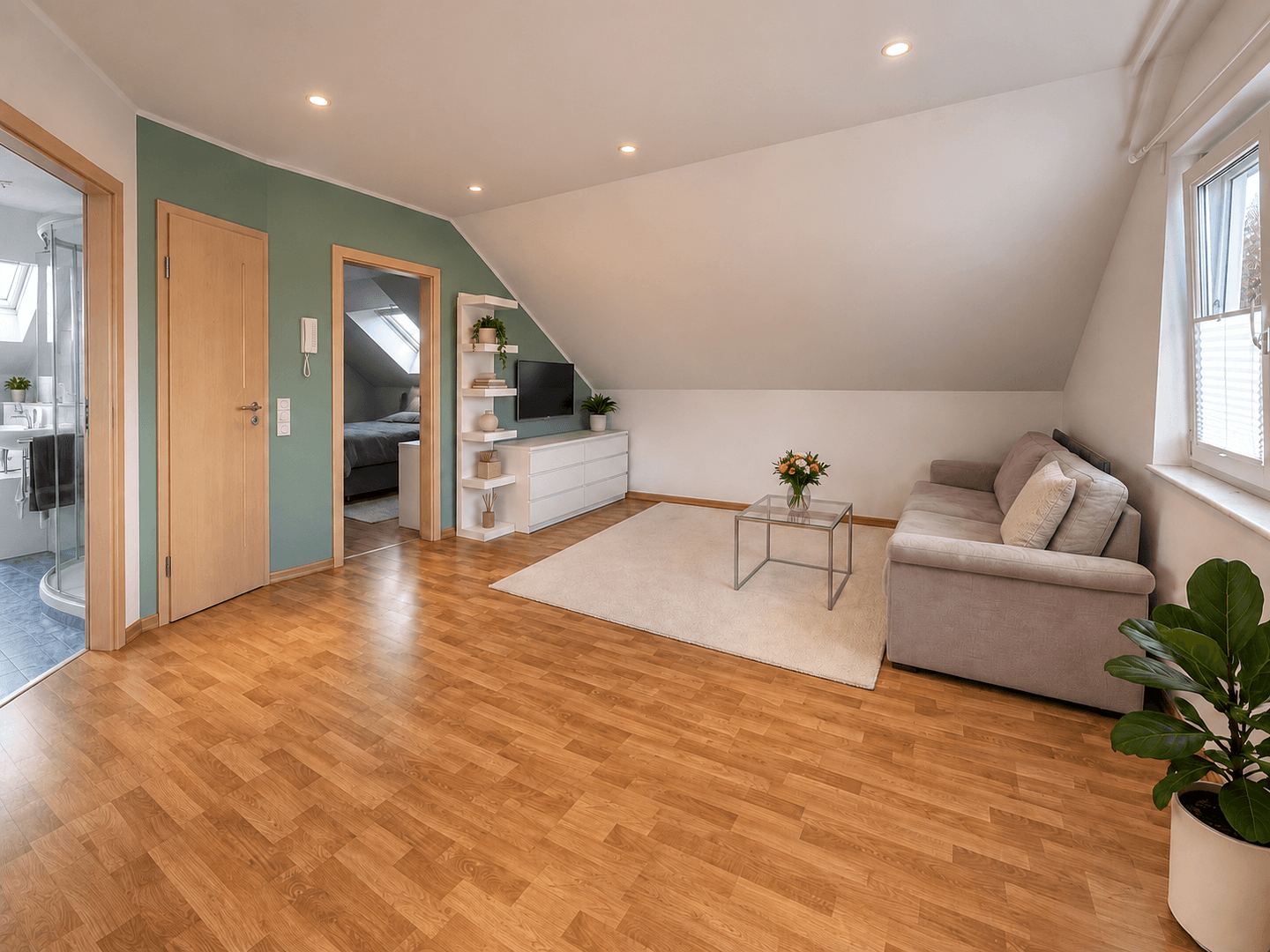 Prodej domu 226 m², pozemek 542 m², Pattensen, Dolní Sasko Prodej domu 226 m², pozemek 542 m², Pattensen, Dolní Sasko