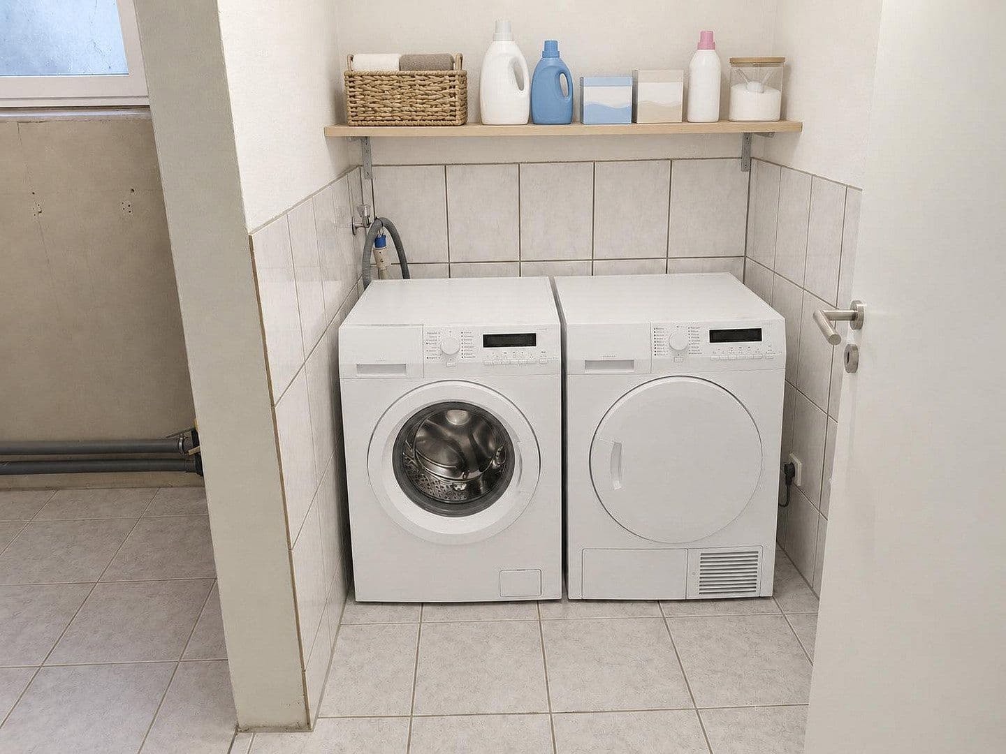 Prodej domu 226 m², pozemek 542 m², Pattensen, Dolní Sasko Prodej domu 226 m², pozemek 542 m², Pattensen, Dolní Sasko