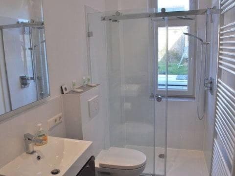 Prodej domu 303 m², pozemek 4.360 m², Stahnsdorf, Braniborsko Prodej domu 303 m², pozemek 4.360 m², Stahnsdorf, Braniborsko
